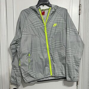Nike Men's Patterned Gray Windbreaker with Neon Highlights
